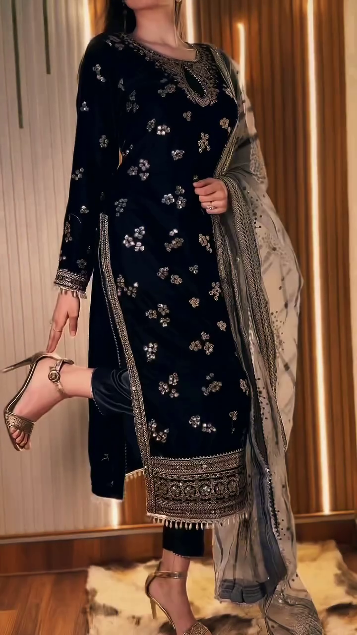 🖤 Women’s Premium Black Embroidered Kurta Pant Dupatta Set 🖤