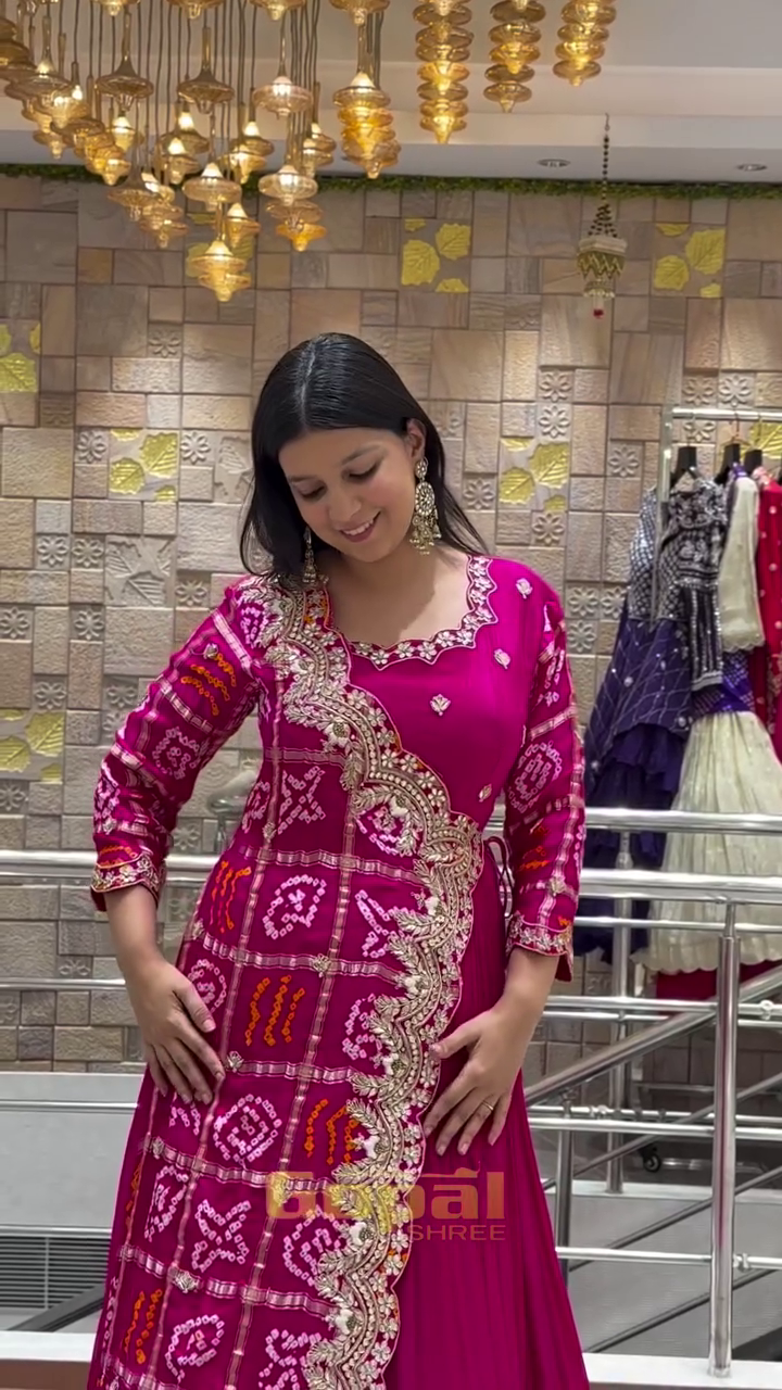 💖 Women’s Designer Pink Embroidered Kurti Set 💖