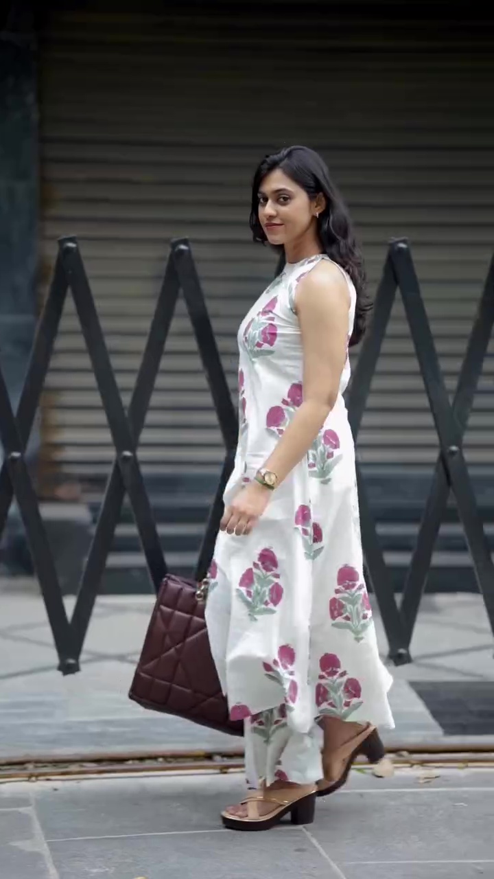 # Women’s Floral Printed Sleeveless Kurta Pant Set | Elegant Casual & Ethnic Wear for Women